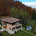Rivus - Private Family Retreat Near 塞拉耶佛
