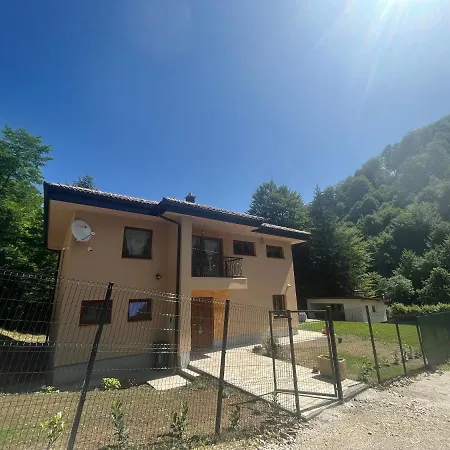 Rivus - Private Family Retreat Near Vila *