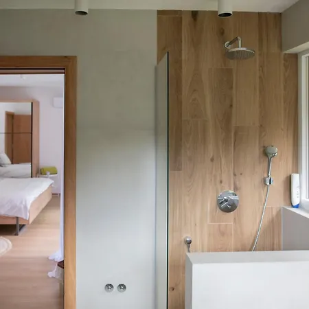 Rivus - Private Family Retreat Near