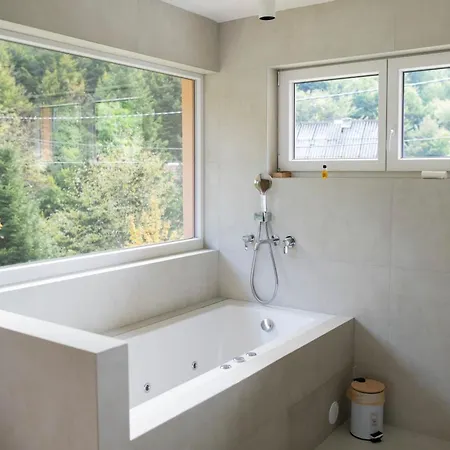 Vila Rivus - Private Family Retreat Near *