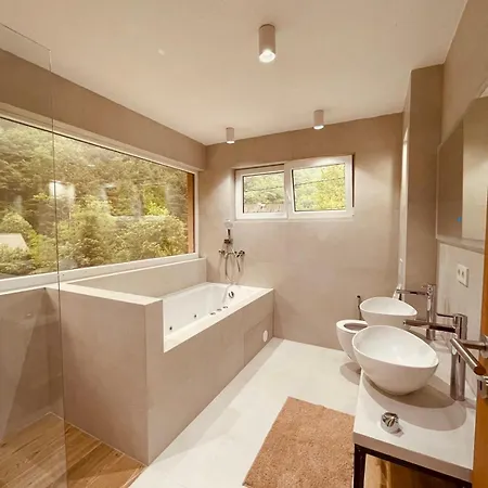 Rivus - Private Family Retreat Near