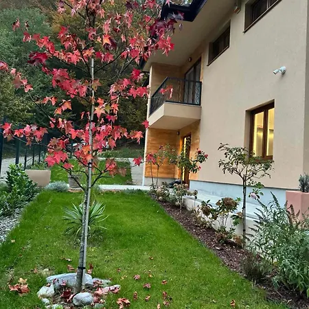 Rivus - Private Family Retreat Near